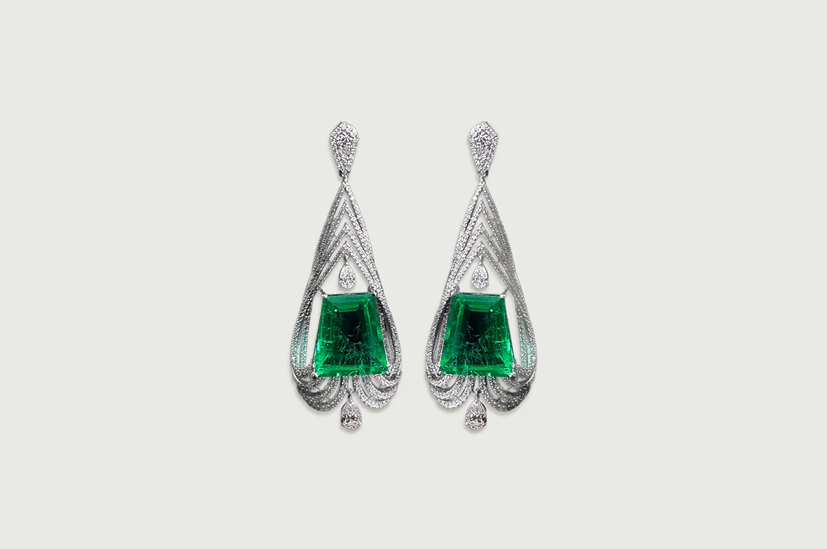 LUMORA EMERALD AURA STATEMENT DROPS